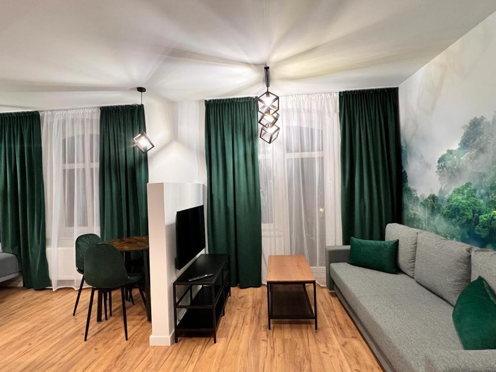 Green Hill Apartments Катовице Экстерьер фото