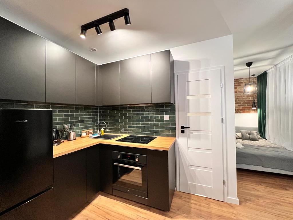 Green Hill Apartments Катовице Экстерьер фото