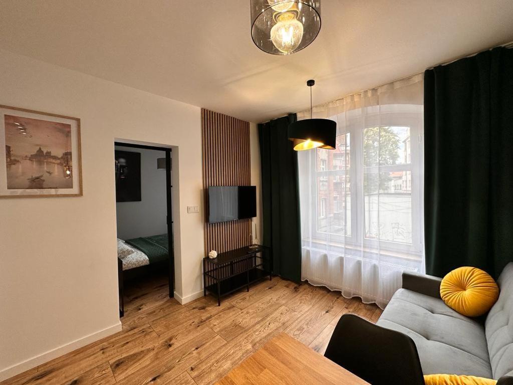 Green Hill Apartments Катовице Экстерьер фото
